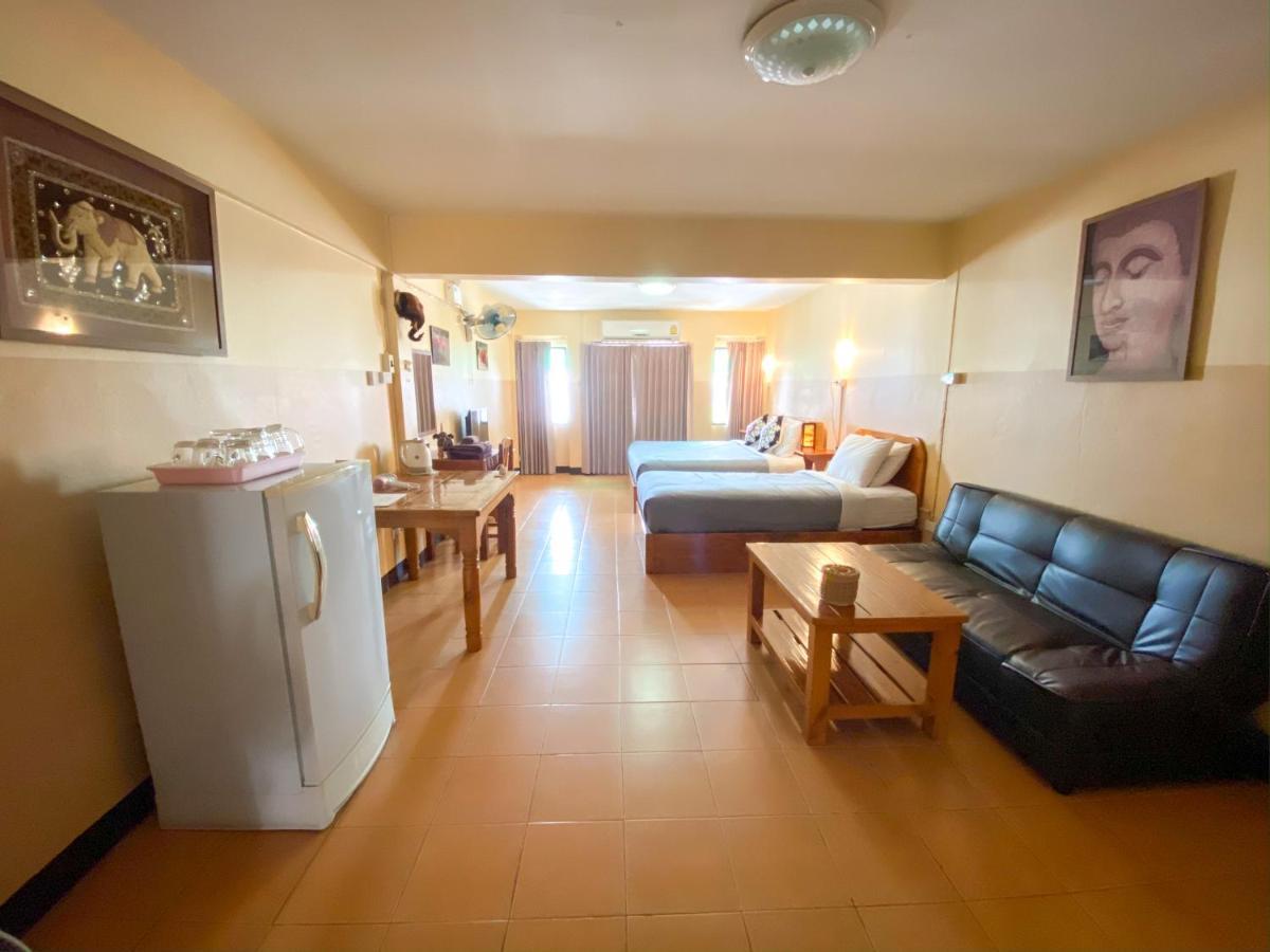 Funky Monkey Cnx - Guesthouse شيانغ ماي المظهر الخارجي الصورة