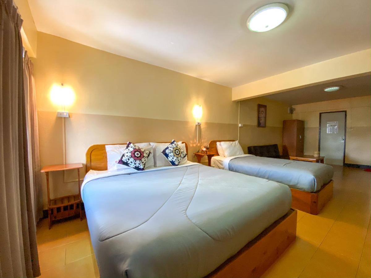 Funky Monkey Cnx - Guesthouse شيانغ ماي المظهر الخارجي الصورة