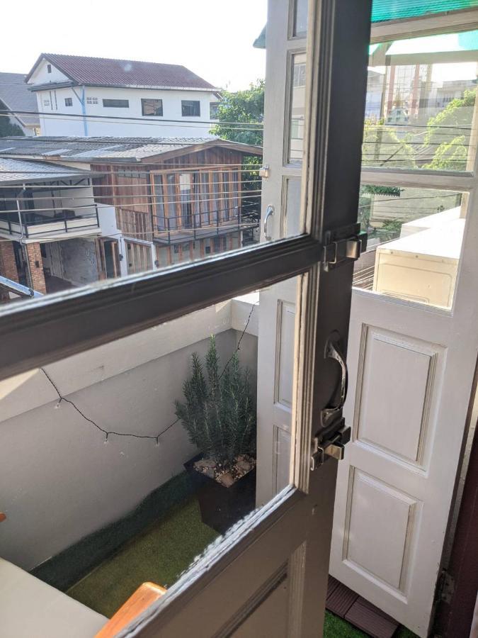 Funky Monkey Cnx - Guesthouse شيانغ ماي المظهر الخارجي الصورة
