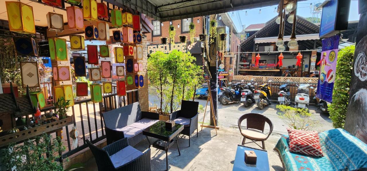 Funky Monkey Cnx - Guesthouse شيانغ ماي المظهر الخارجي الصورة